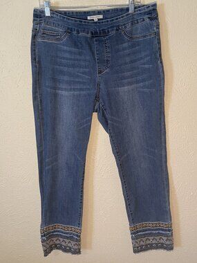 John Mark Pull-On Cropped Jeans with Frayed, Embellished Hem, Size L